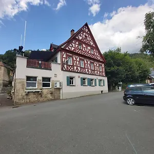 Schwarze Adler Luxuszelt